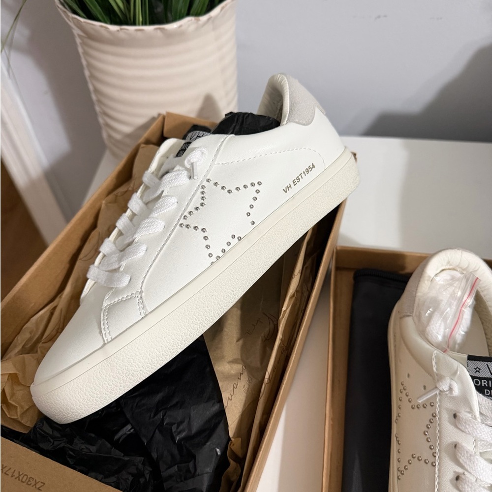 Vintage Havana Sneakers